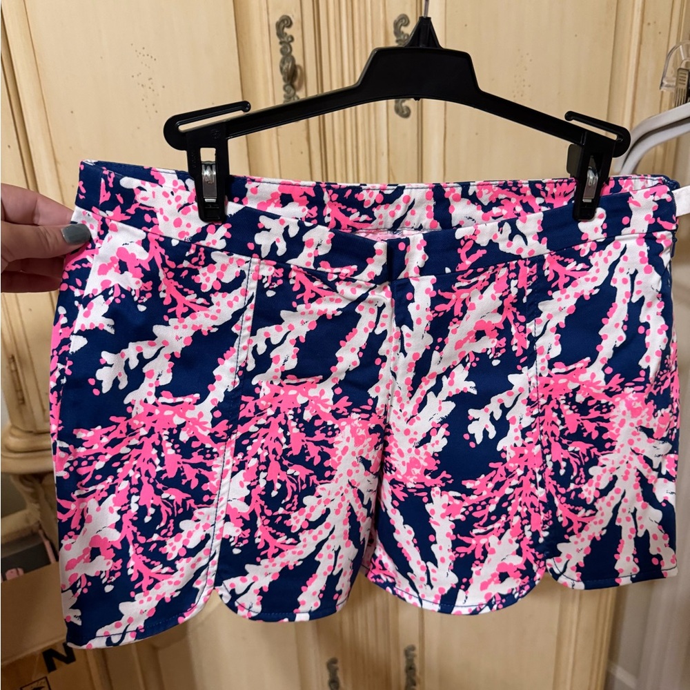 Lilly Pulitzer short